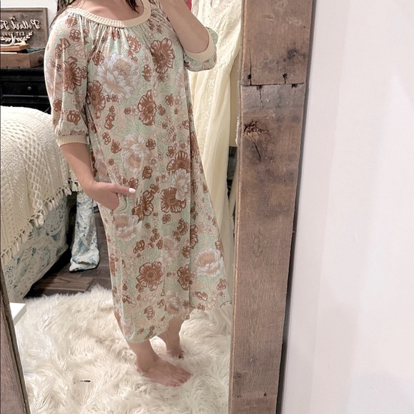 Vintage Floral Midi Dress with Pockets from Saks fifth avenue size medium - Picture 1 of 6